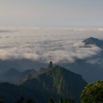 Vista do Pico Gago Coutinho para a zona sul de São Tomé e Principe a 2024m de altitude – Registro do leitor José Augusto Bastos — em São Tomé e Príncipe.