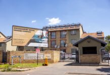 Energia solar transforma vidas em habitação social de Joanesburgo